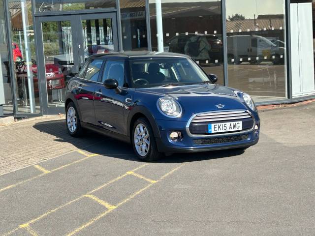Mini Hatchback 1.5 Cooper D 5dr Hatchback Diesel Blue