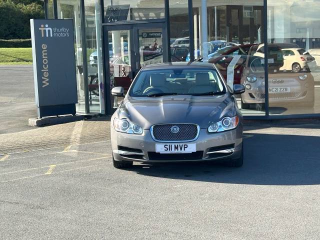2010 Jaguar XF 3.0d V6 Luxury 4dr Auto