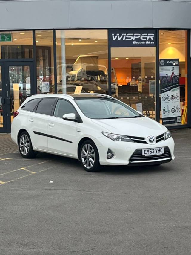 Toyota Auris 1.8 VVTi Hybrid Excel 5dr CVT Auto Estate Hybrid White