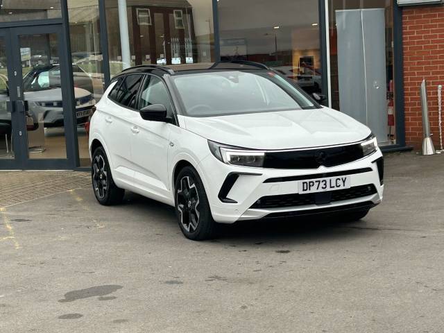 Vauxhall Grandland 1.2 Turbo Ultimate 5dr Auto Hatchback Petrol White