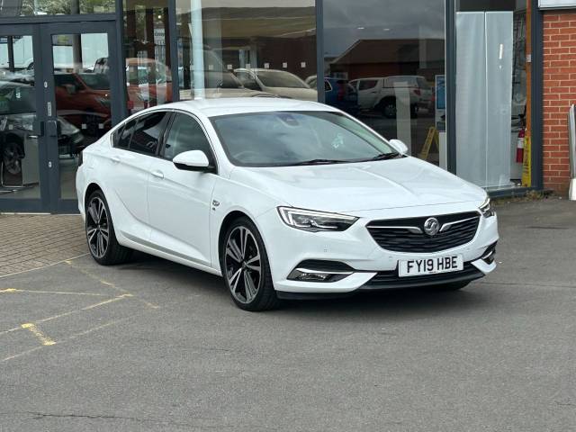 Vauxhall Insignia 2.0 Turbo D Elite Nav 5dr Hatchback Diesel White